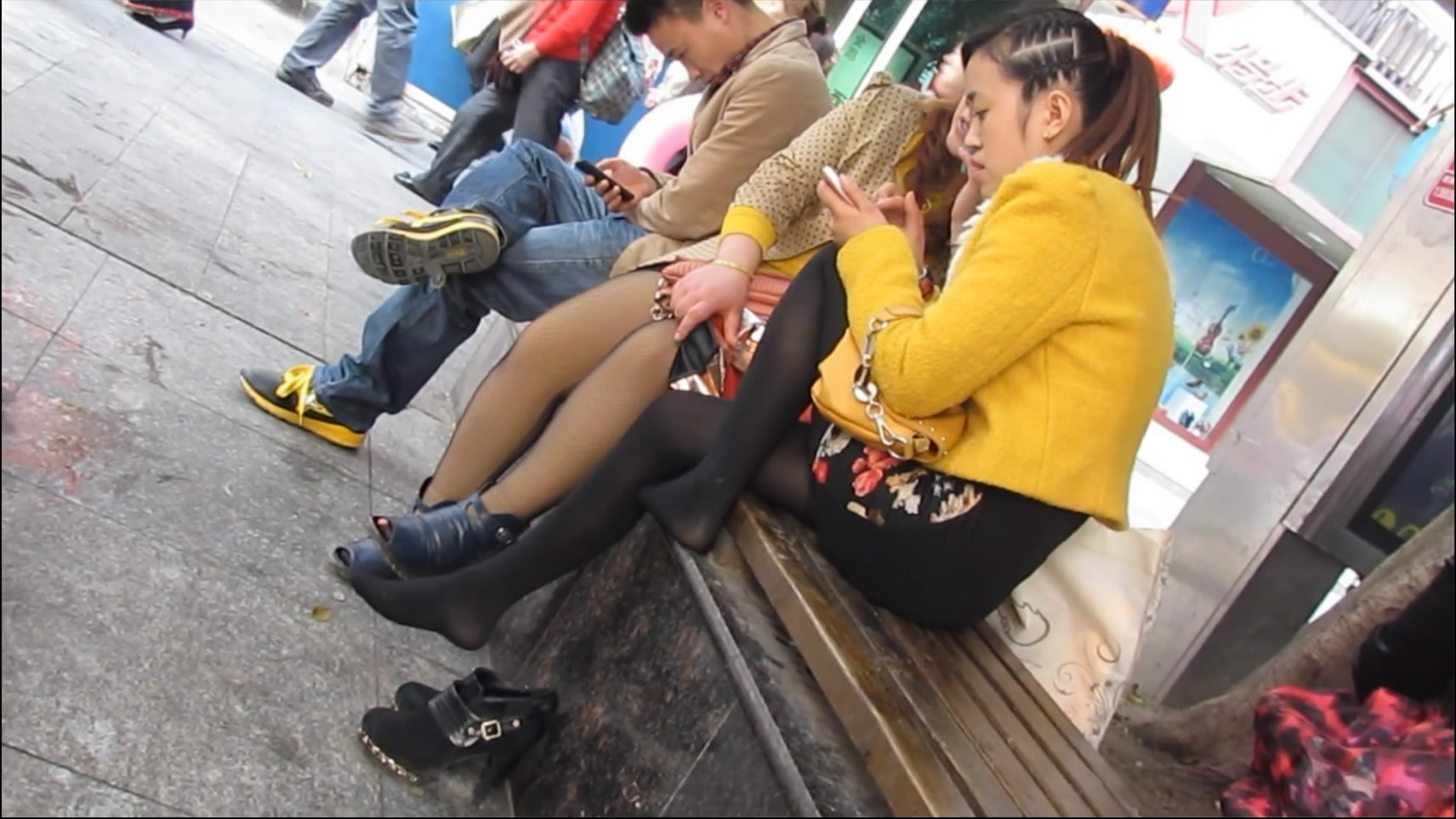 streetsnapnylon[00 01 38][20181202 205300 0]